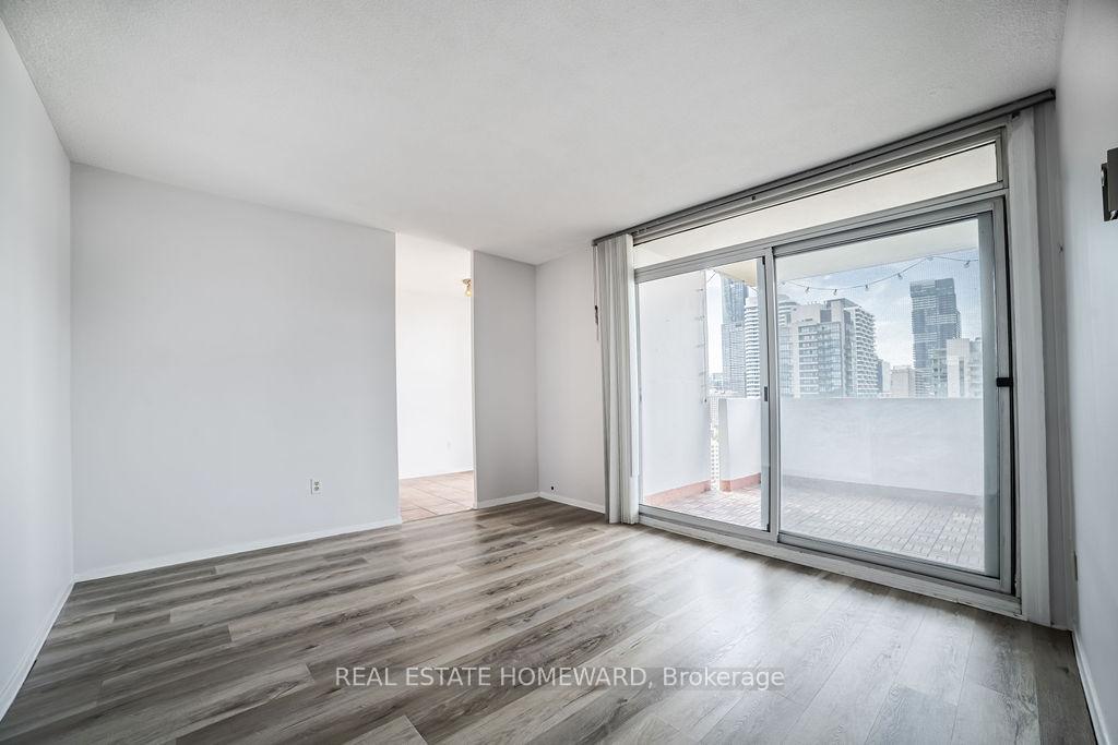 Front of Unit 2509, 40 Homewood Avenue