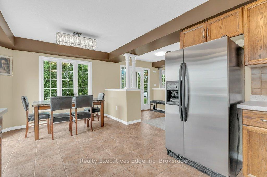 Photo 12 of Unit 23, 210 Dawn Avenue, Guelph, Clairfields/Hanlon Business Park — HOMEH