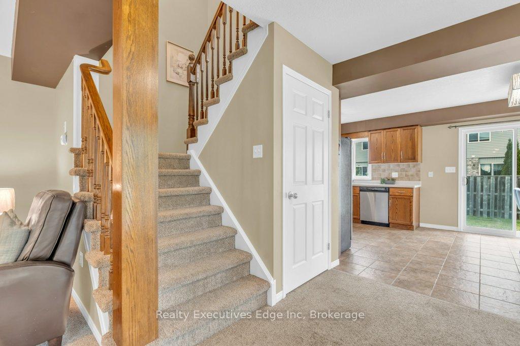 Photo 18 of Unit 23, 210 Dawn Avenue, Guelph, Clairfields/Hanlon Business Park — HOMEH