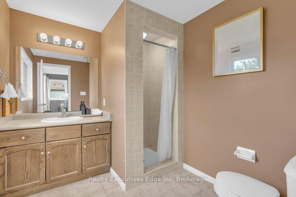 Photo 22 of Unit 23, 210 Dawn Avenue, Guelph, Clairfields/Hanlon Business Park — HOMEH