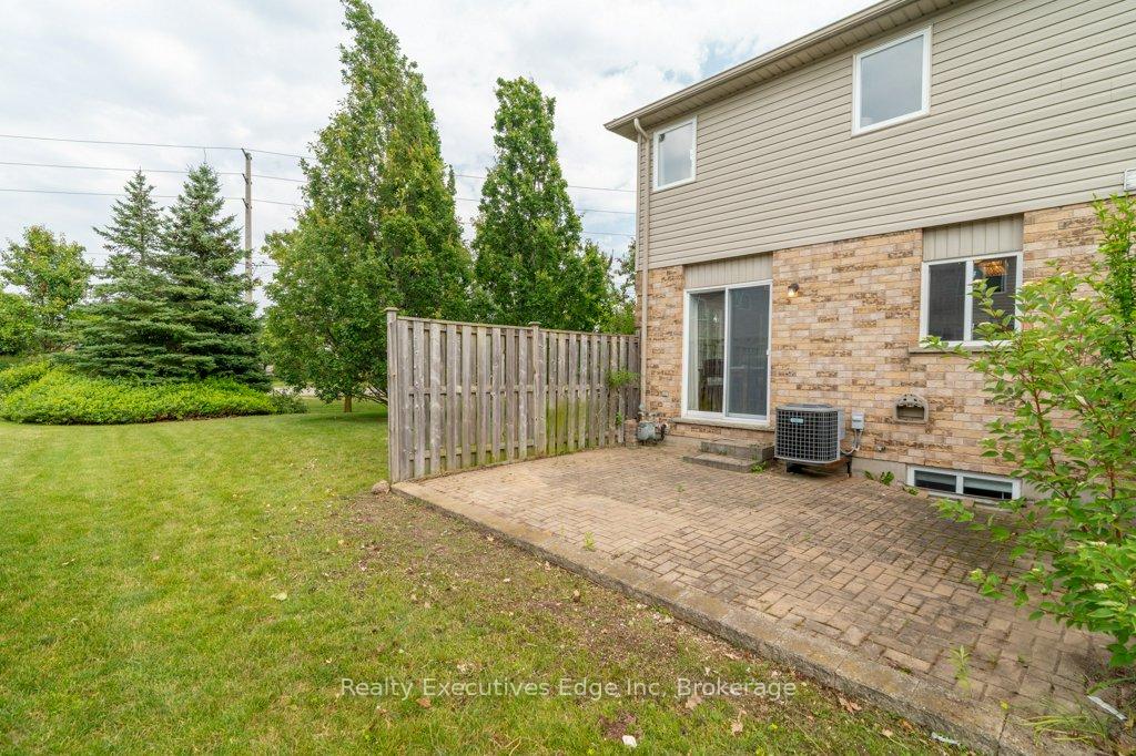 Photo 35 of Unit 23, 210 Dawn Avenue, Guelph, Clairfields/Hanlon Business Park — HOMEH