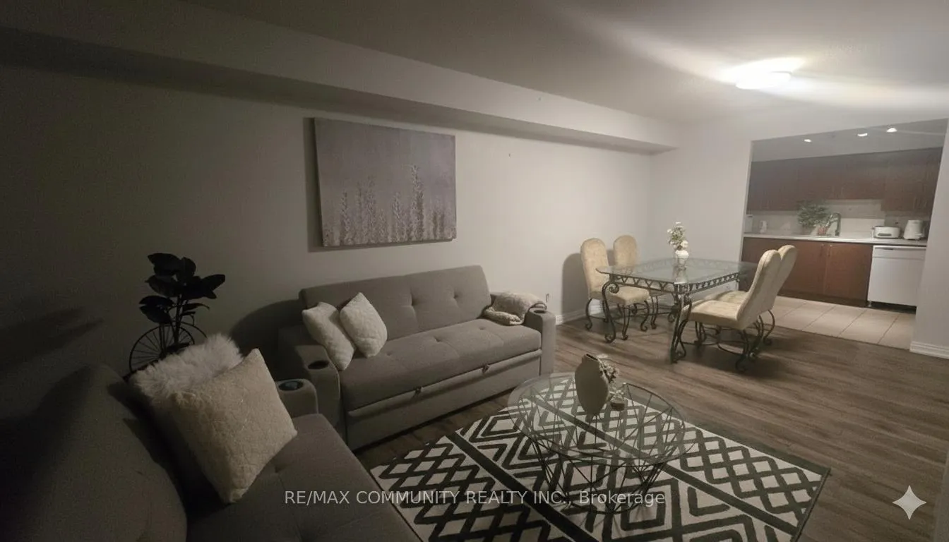 Photo 8 of Unit 907, 260 Davis Drive, Newmarket, Central Newmarket — HOMEH