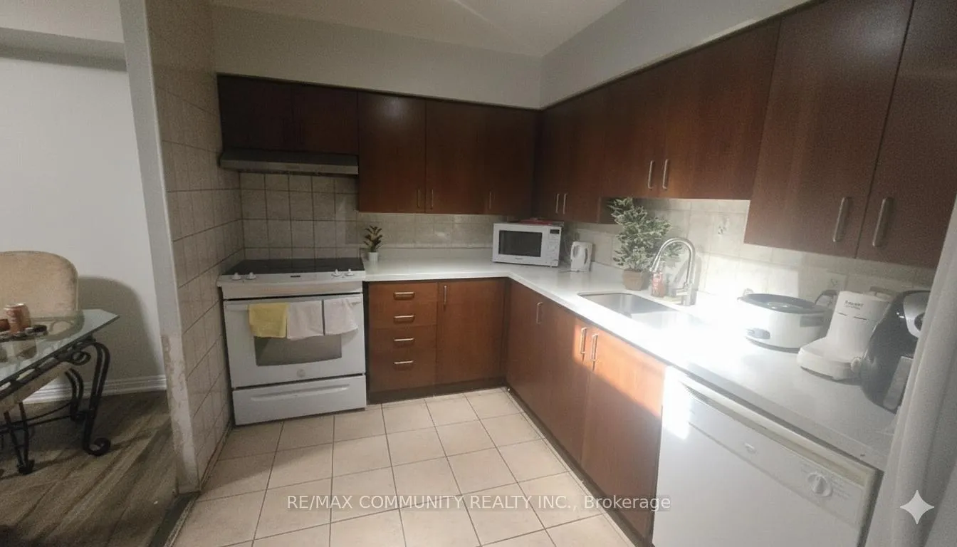 Photo 10 of Unit 907, 260 Davis Drive, Newmarket, Central Newmarket — HOMEH
