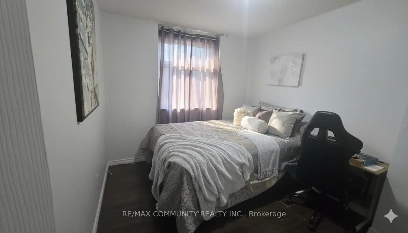 Photo 11 of Unit 907, 260 Davis Drive, Newmarket, Central Newmarket — HOMEH