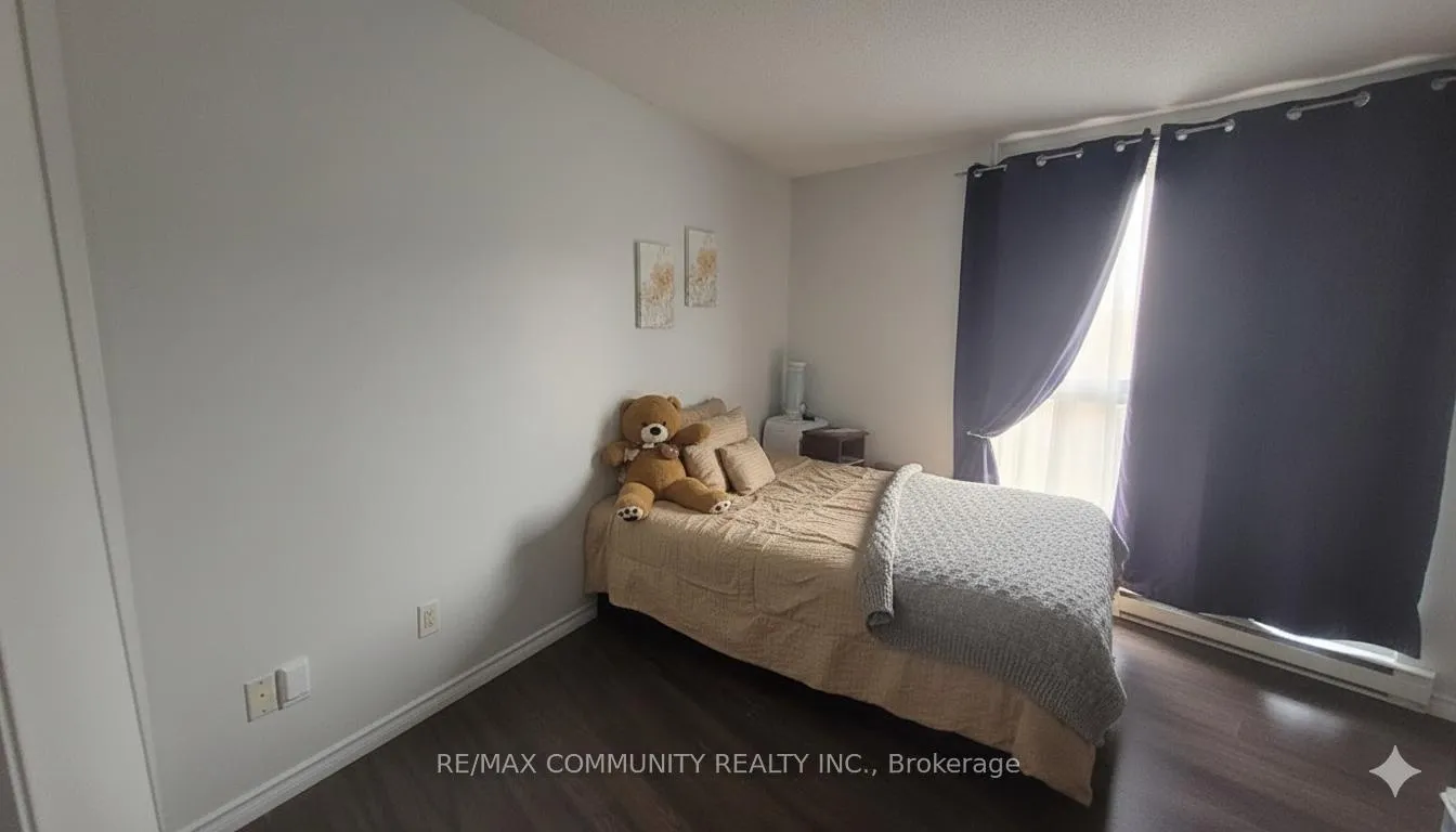 Photo 12 of Unit 907, 260 Davis Drive, Newmarket, Central Newmarket — HOMEH
