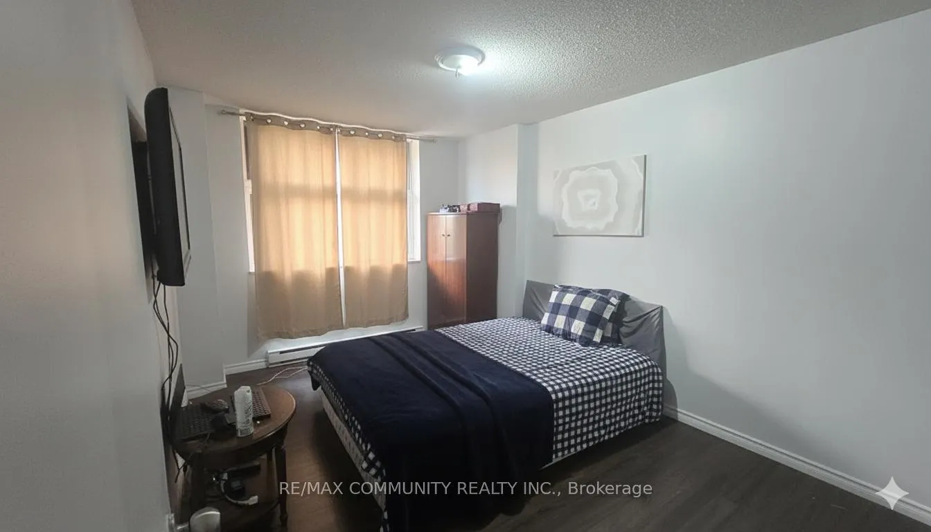Photo 13 of Unit 907, 260 Davis Drive, Newmarket, Central Newmarket — HOMEH