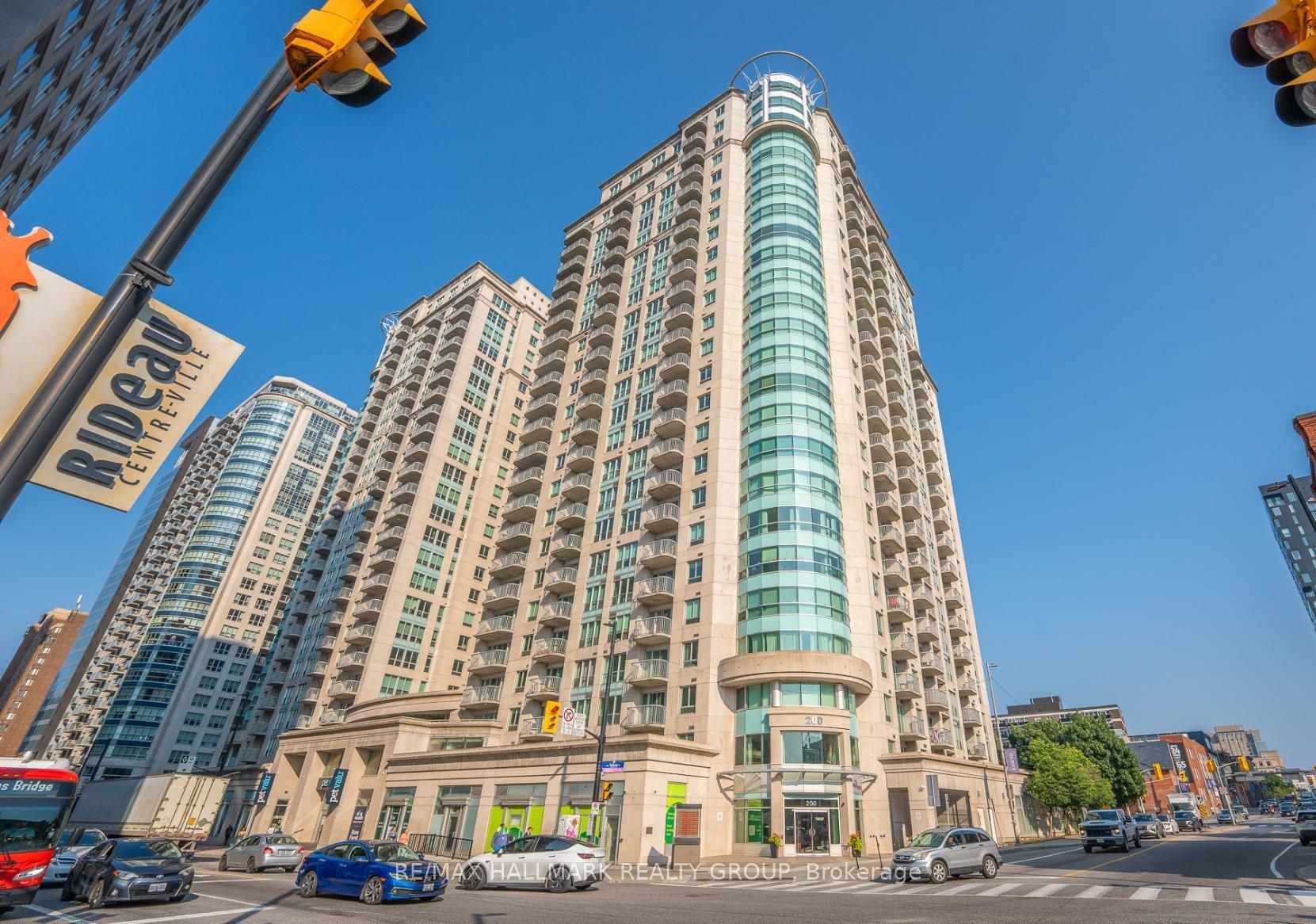 Front of Unit 911, 200 Rideau Street