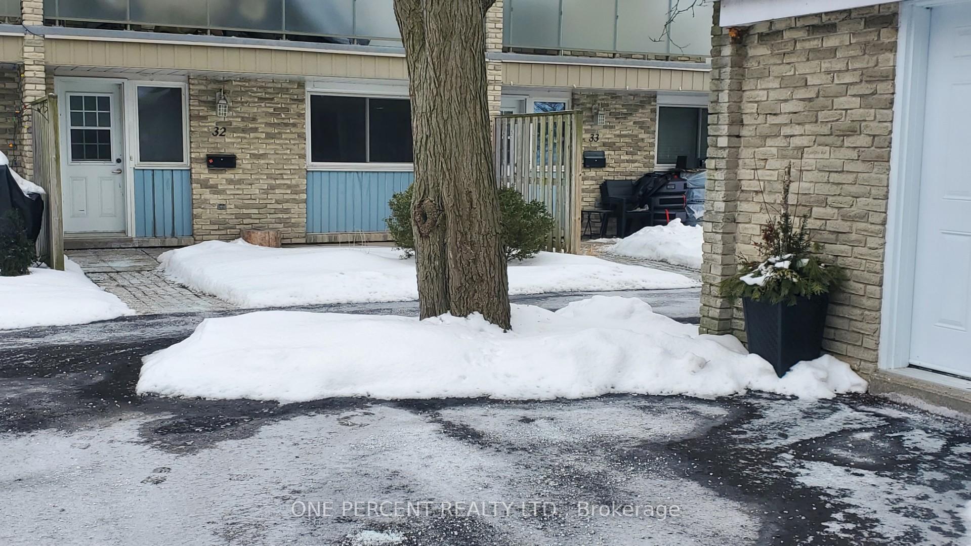Photo 1 of Unit 32, 35 Breckenridge Drive, Kitchener — HOMEH