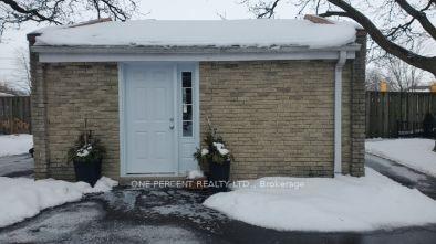 Photo 3 of Unit 32, 35 Breckenridge Drive, Kitchener — HOMEH