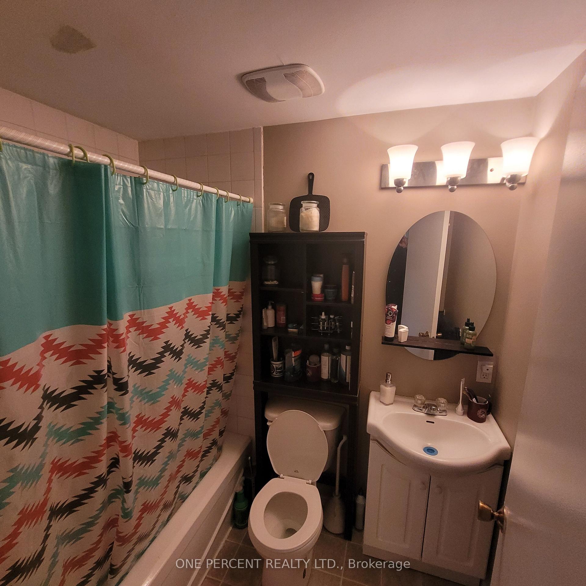 Photo 6 of Unit 32, 35 Breckenridge Drive, Kitchener — HOMEH