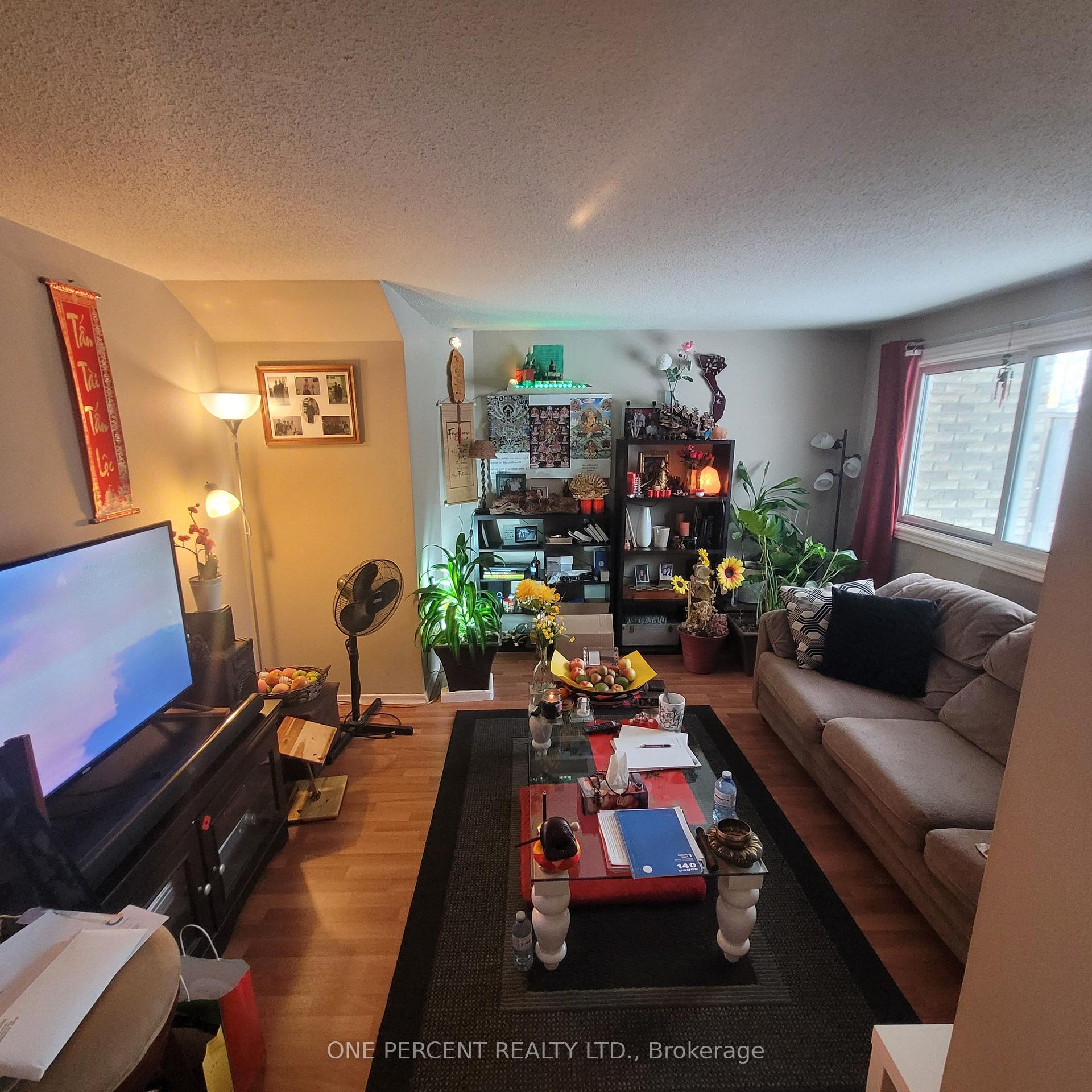 Photo 7 of Unit 32, 35 Breckenridge Drive, Kitchener — HOMEH