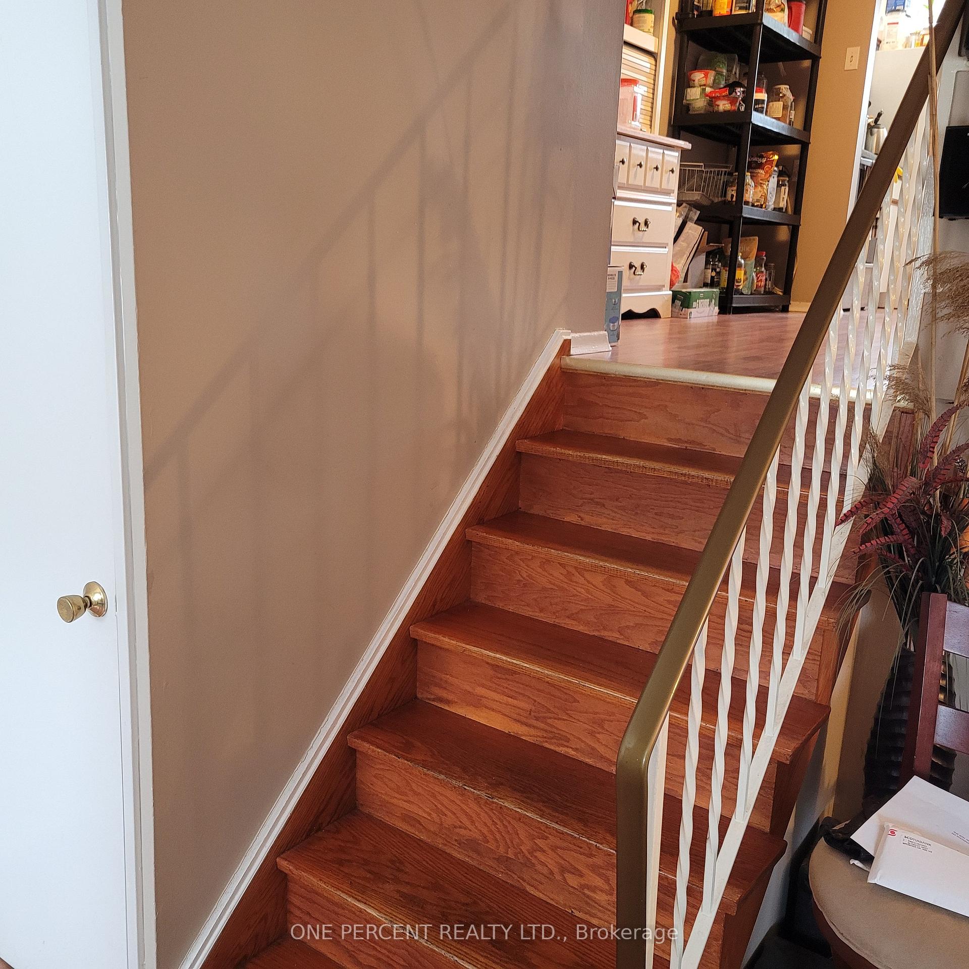Photo 9 of Unit 32, 35 Breckenridge Drive, Kitchener — HOMEH