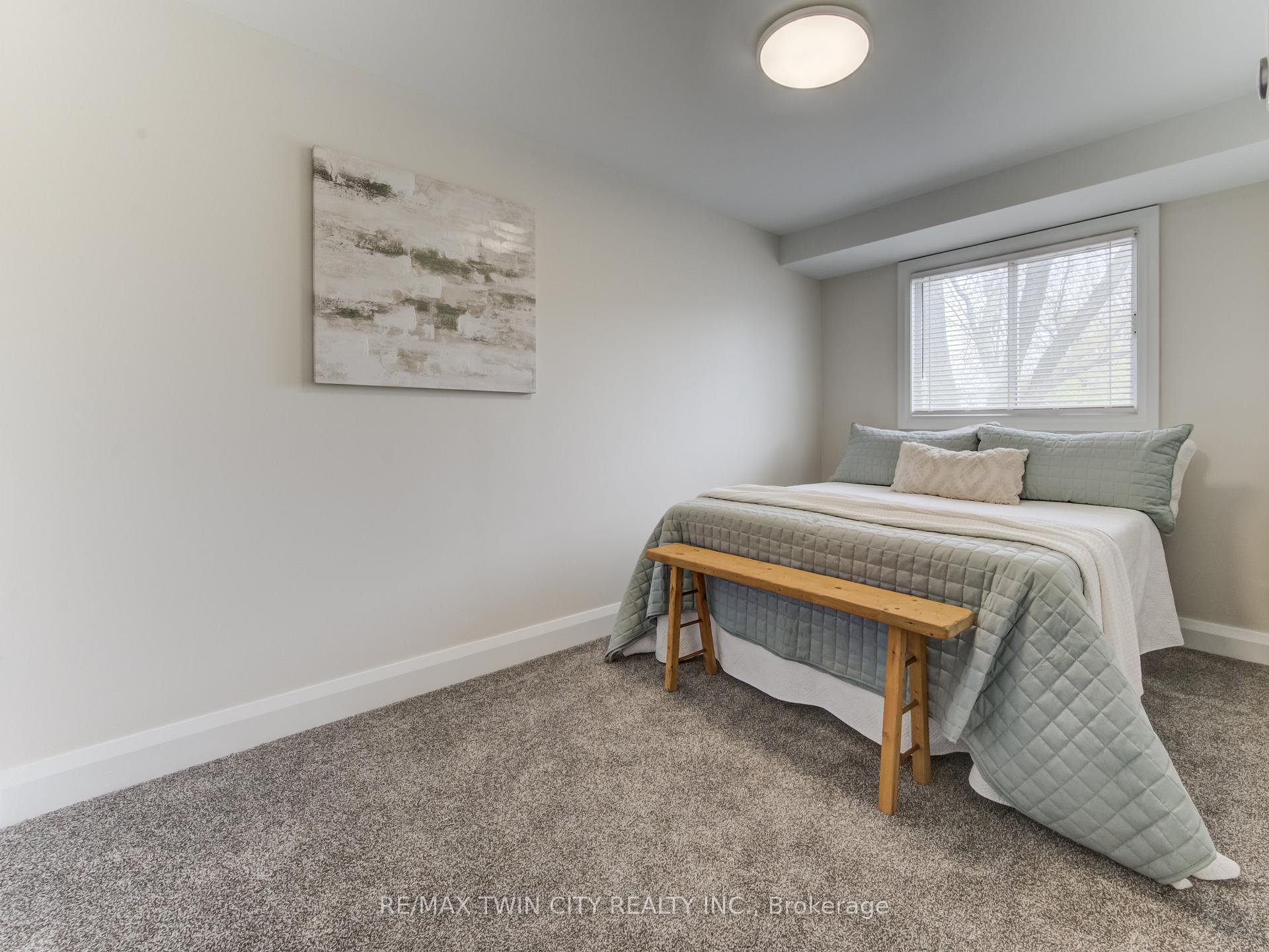 Photo 13 of Unit 43, 40 Imperial Road N, Guelph, Willow West/Sugarbush/West Acres — HOMEH