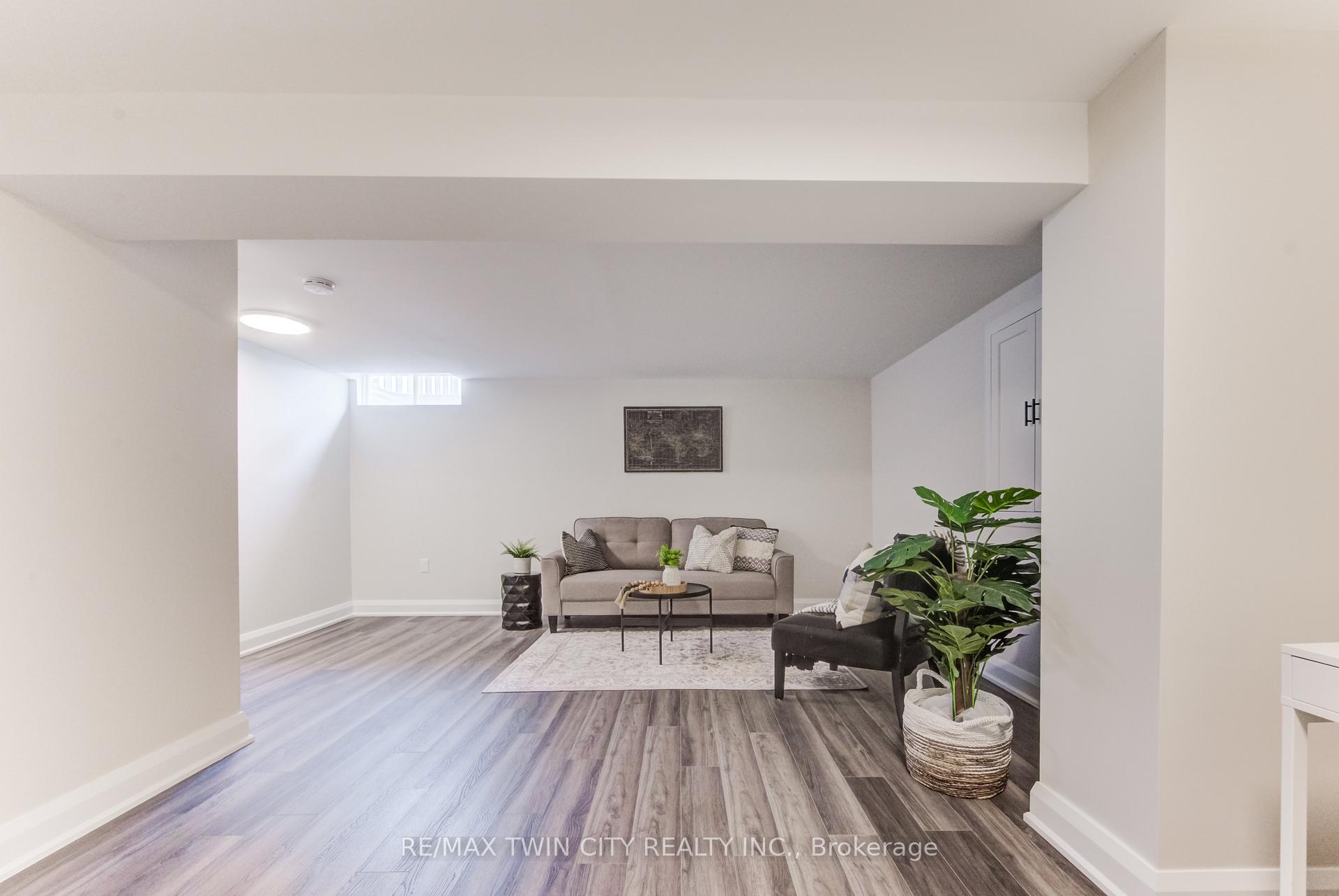 Photo 21 of Unit 43, 40 Imperial Road N, Guelph, Willow West/Sugarbush/West Acres — HOMEH