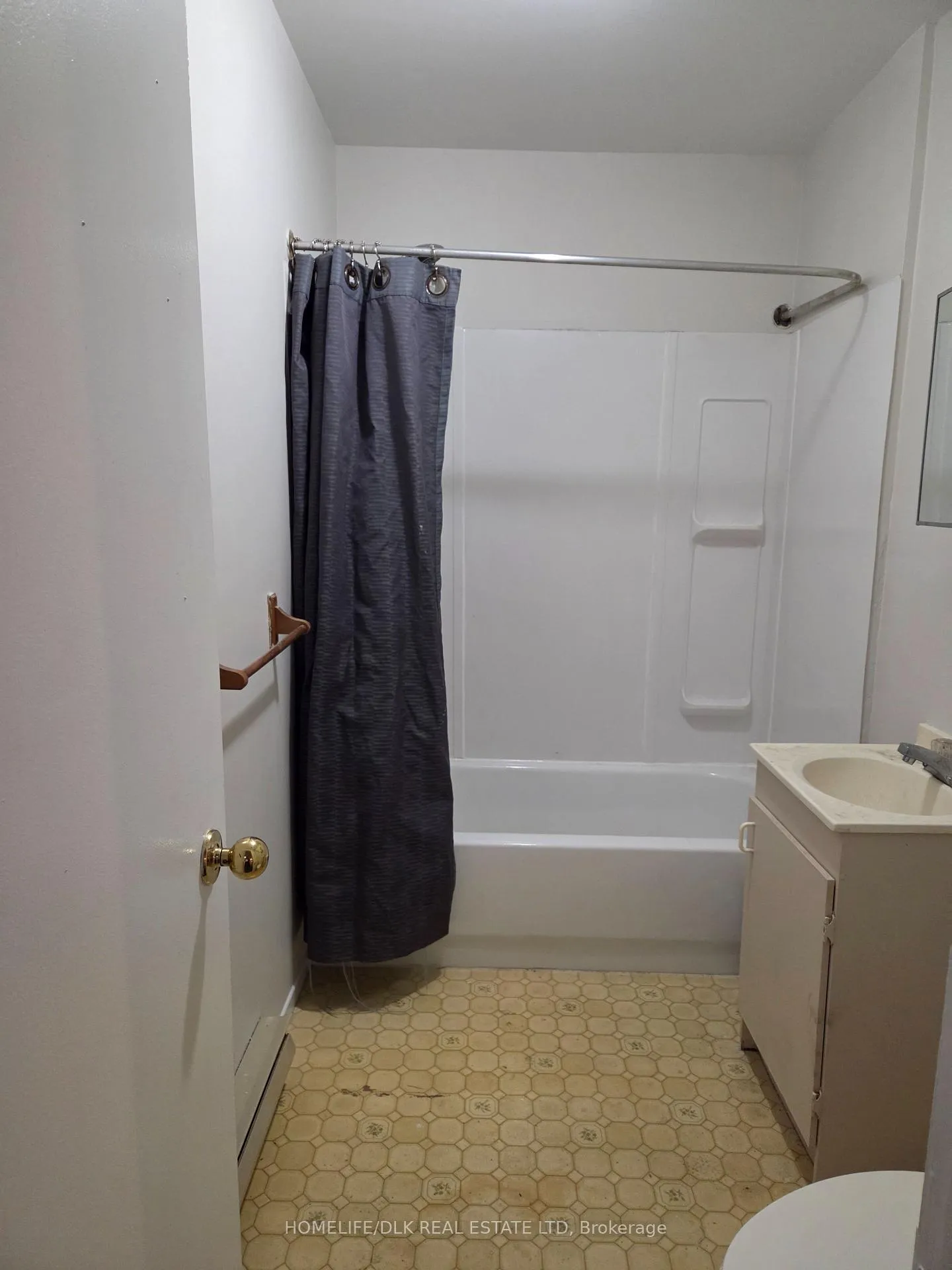 Photo 10 of Unit 3, 180 King Street E, Gananoque — HOMEH