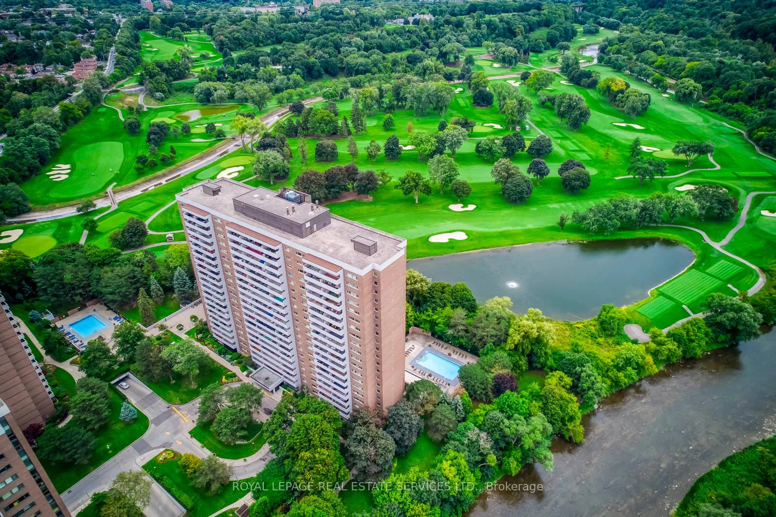Photo 4 of Unit 405, 240 Scarlett Road, Toronto, Rockcliffe-Smythe — HOMEH