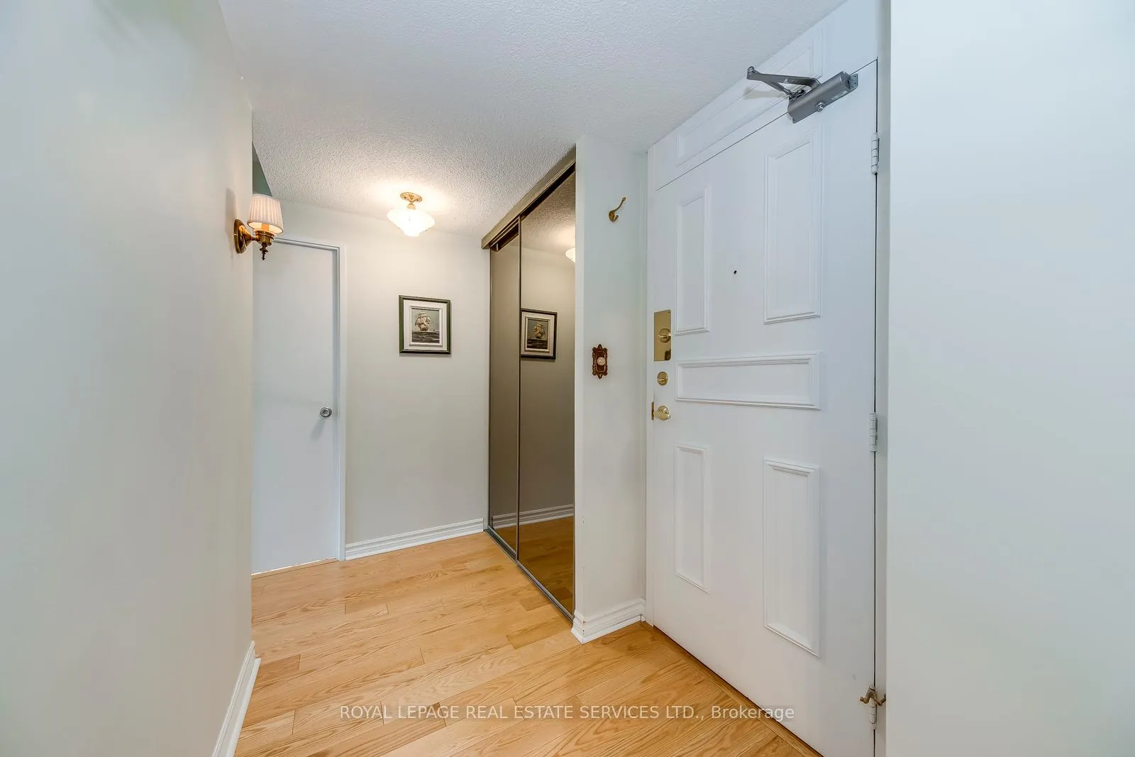 Photo 9 of Unit 405, 240 Scarlett Road, Toronto, Rockcliffe-Smythe — HOMEH