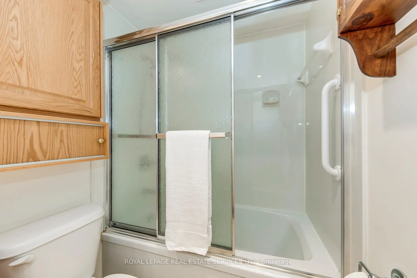 Photo 33 of Unit 405, 240 Scarlett Road, Toronto, Rockcliffe-Smythe — HOMEH