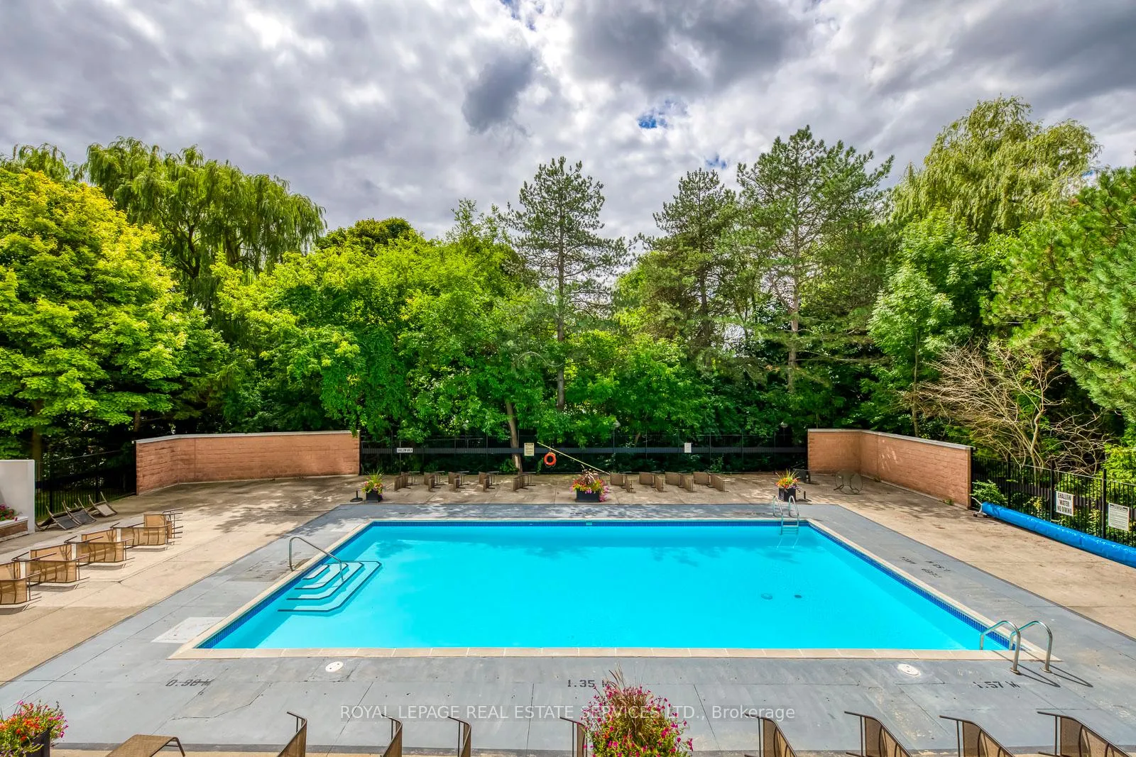 Photo 38 of Unit 405, 240 Scarlett Road, Toronto, Rockcliffe-Smythe — HOMEH
