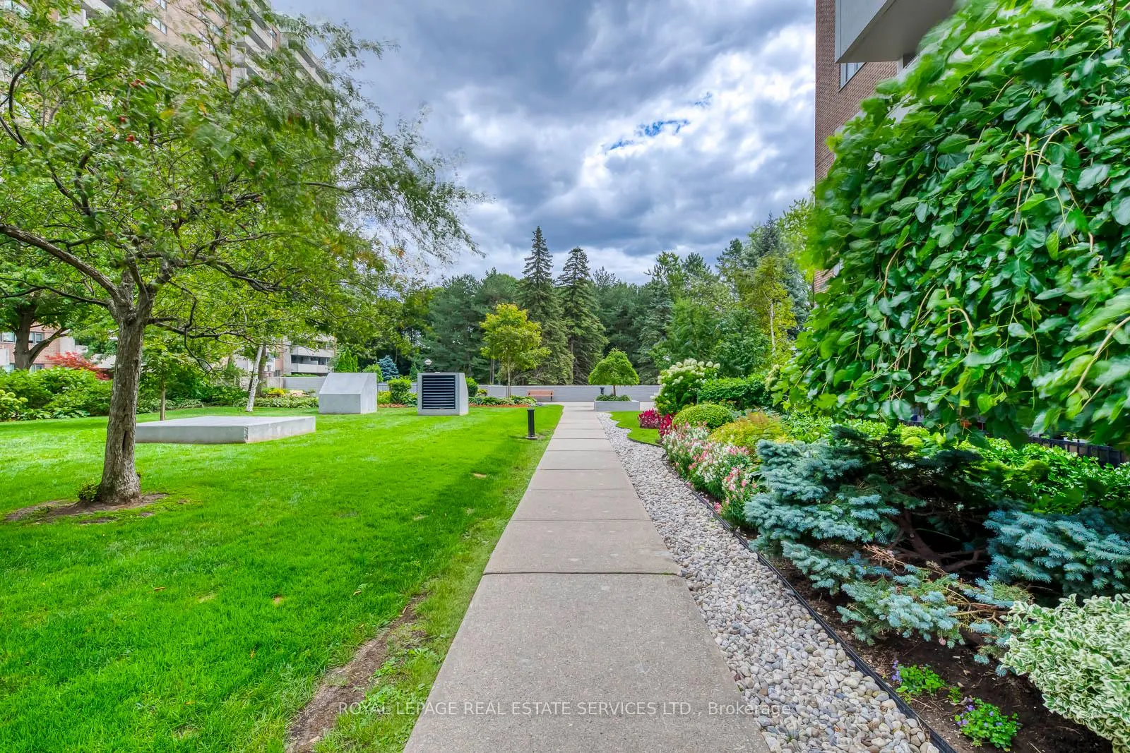 Photo 43 of Unit 405, 240 Scarlett Road, Toronto, Rockcliffe-Smythe — HOMEH