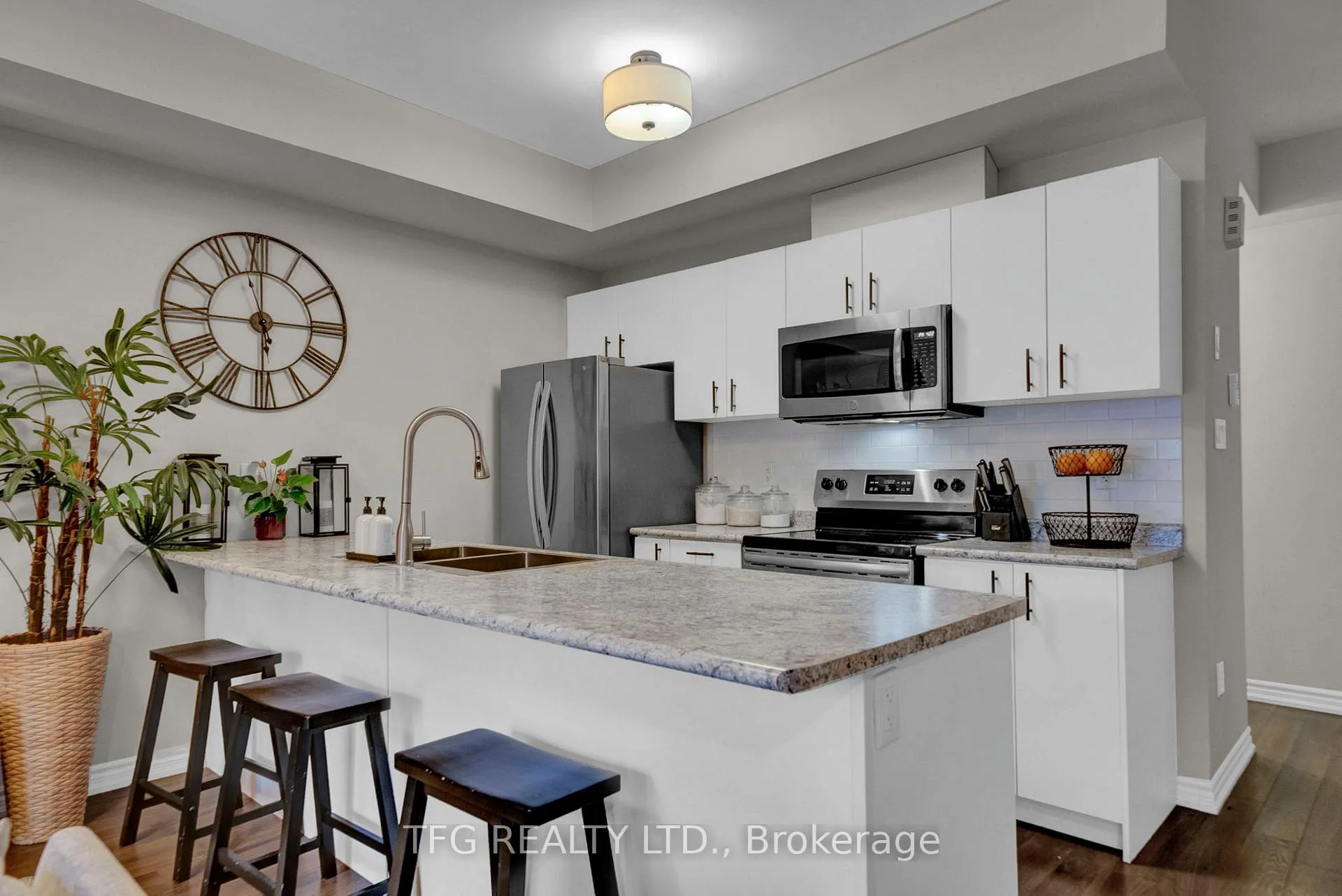 Photo 5 of Unit 249, 1730 Grenwich Glen, Pickering, Duffin Heights — HOMEH