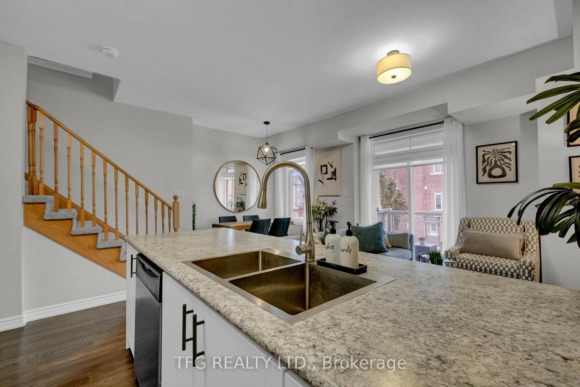 Photo 6 of Unit 249, 1730 Grenwich Glen, Pickering, Duffin Heights — HOMEH