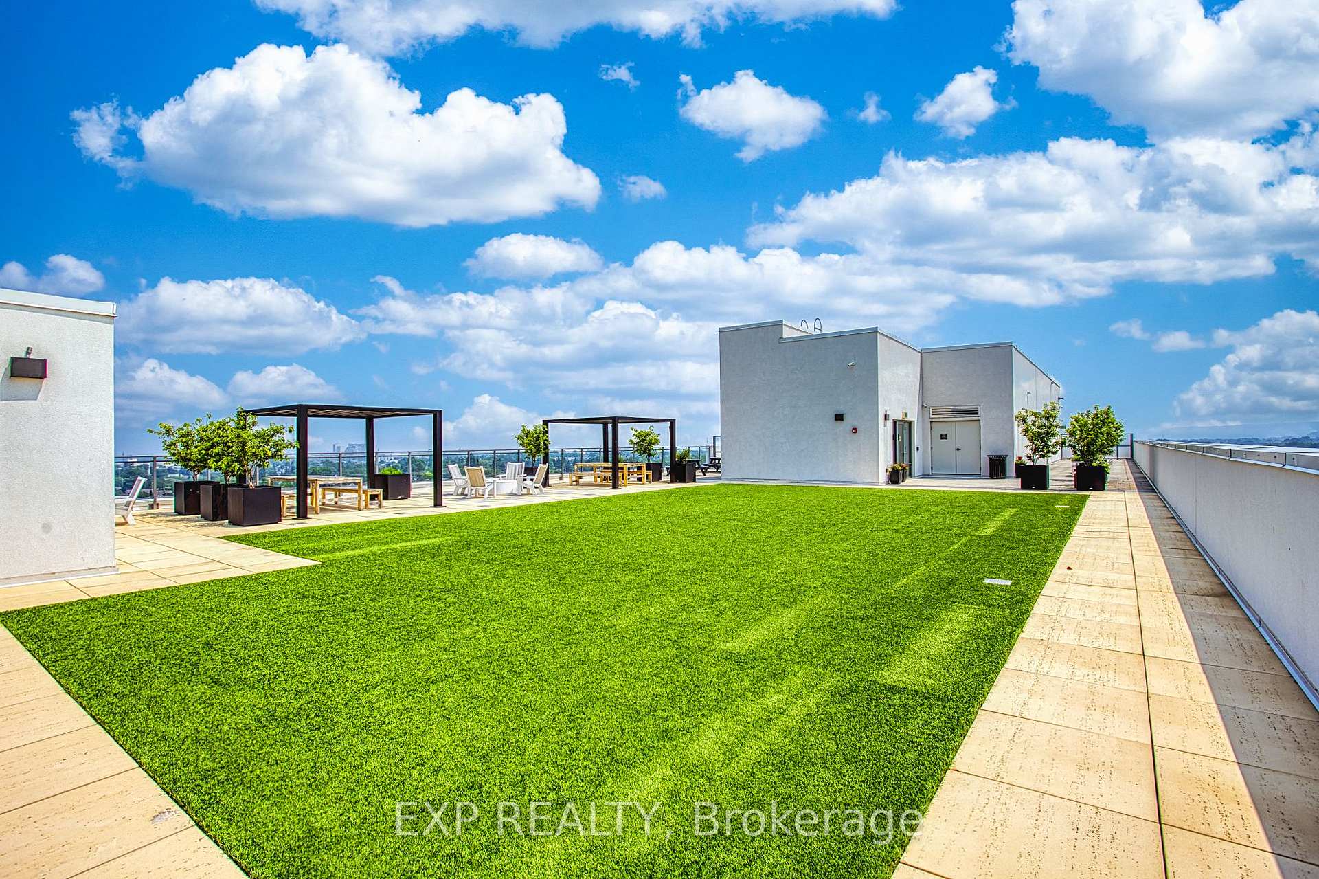 Photo 24 of Unit 215, 121 Highway 8, Hamilton, Stoney Creek — HOMEH