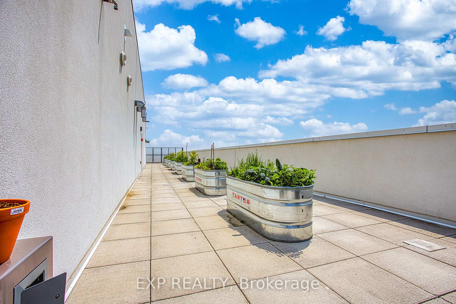 Photo 25 of Unit 215, 121 Highway 8, Hamilton, Stoney Creek — HOMEH