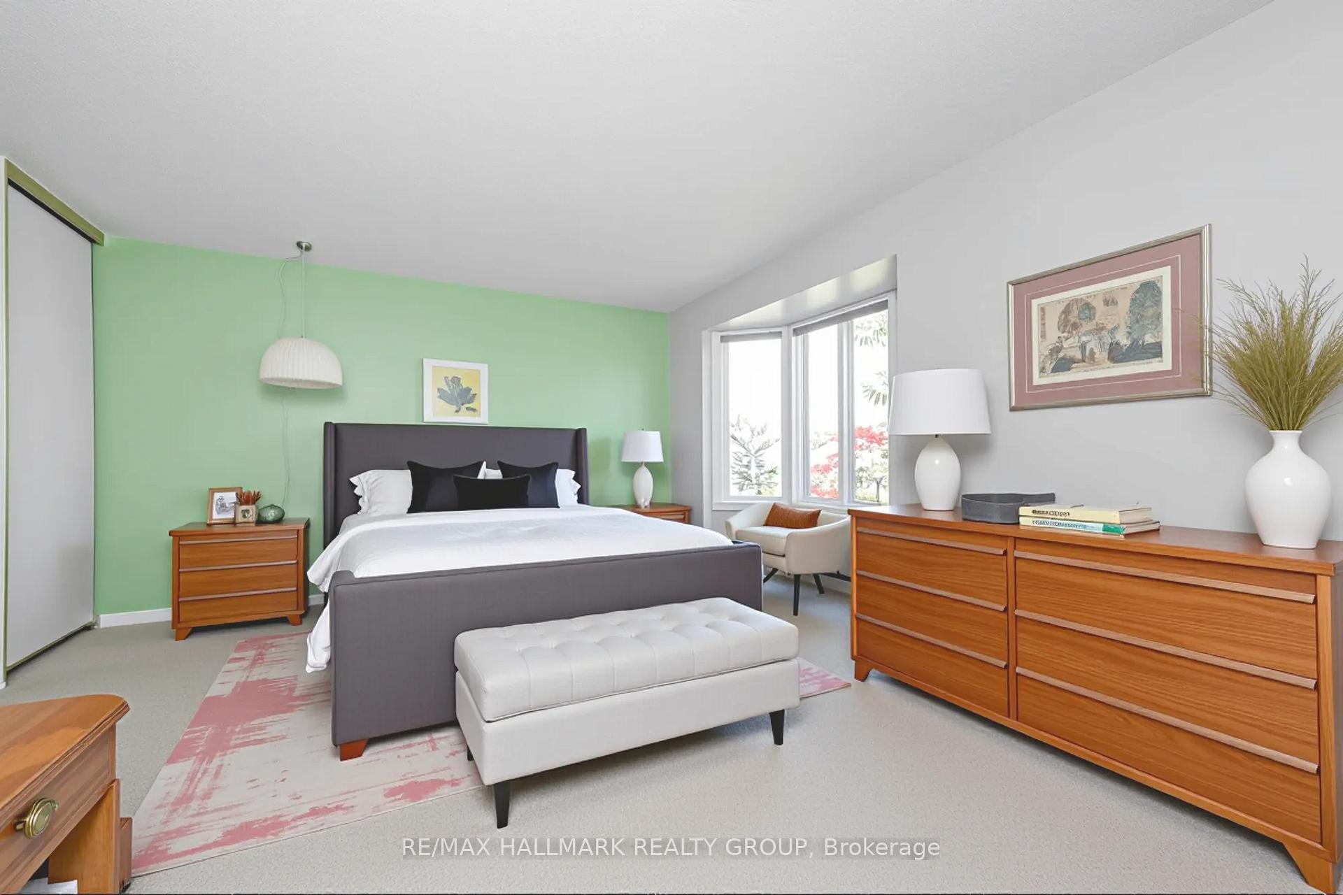 Photo 18 of 1414 Eastcliffe Way, Ottawa, Pineview — HOMEH