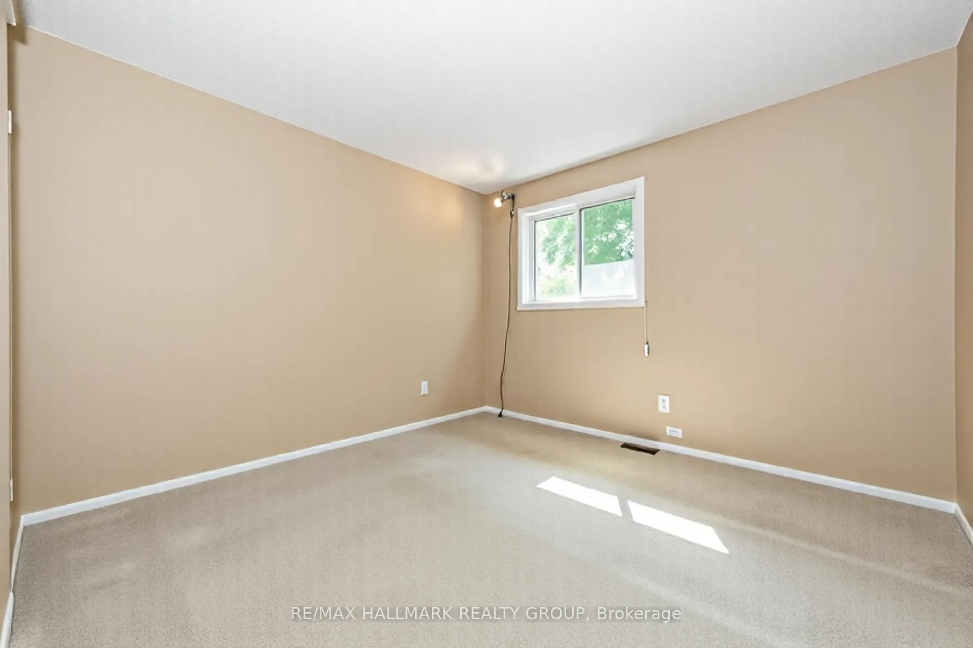Photo 22 of 1414 Eastcliffe Way, Ottawa, Pineview — HOMEH