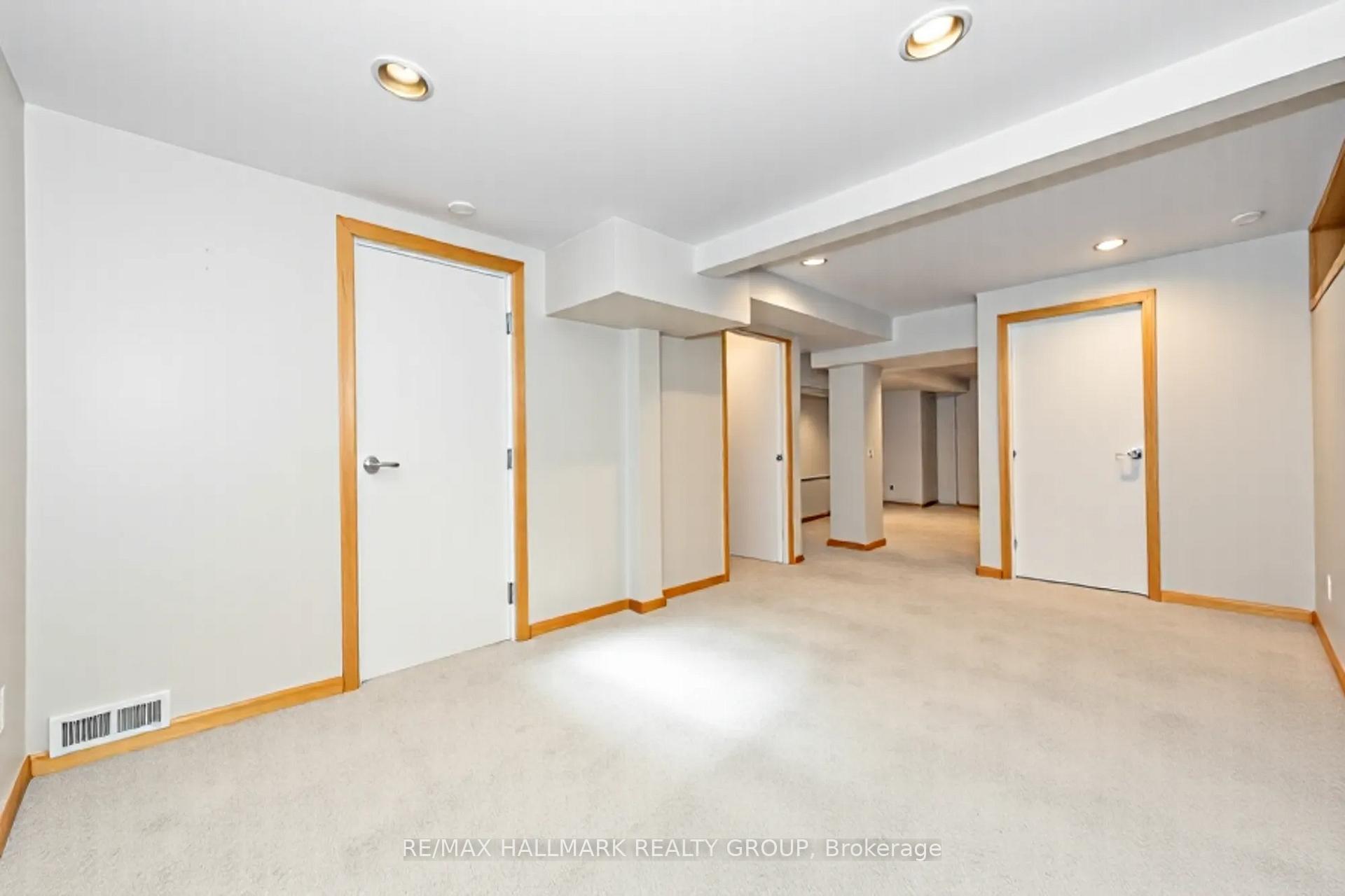 Photo 30 of 1414 Eastcliffe Way, Ottawa, Pineview — HOMEH