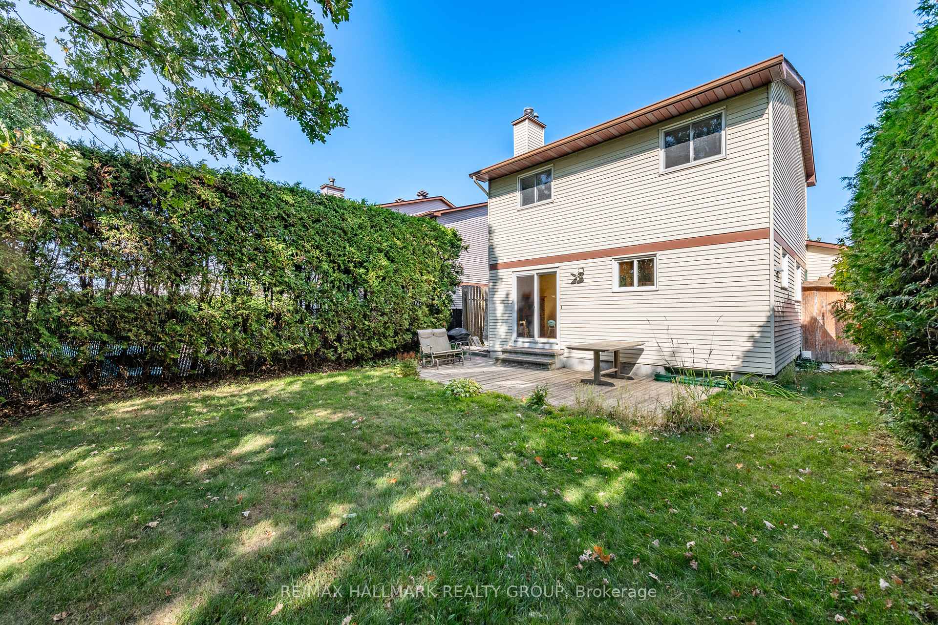 Photo 35 of 1414 Eastcliffe Way, Ottawa, Pineview — HOMEH