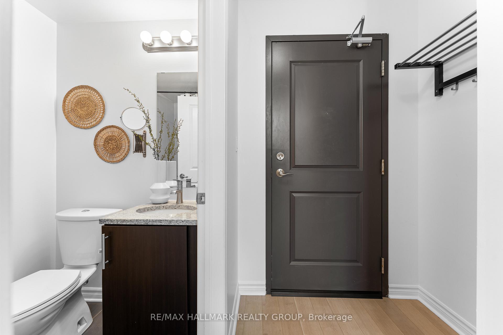 Photo 3 of Unit 410, 429 Kent Street, Ottawa, Ottawa Centre — HOMEH
