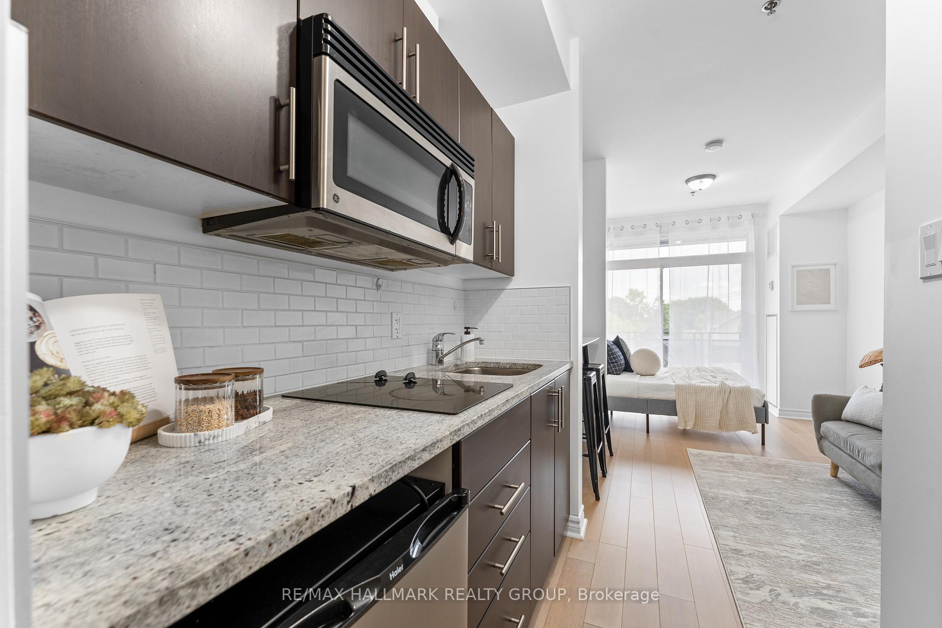 Photo 4 of Unit 410, 429 Kent Street, Ottawa, Ottawa Centre — HOMEH
