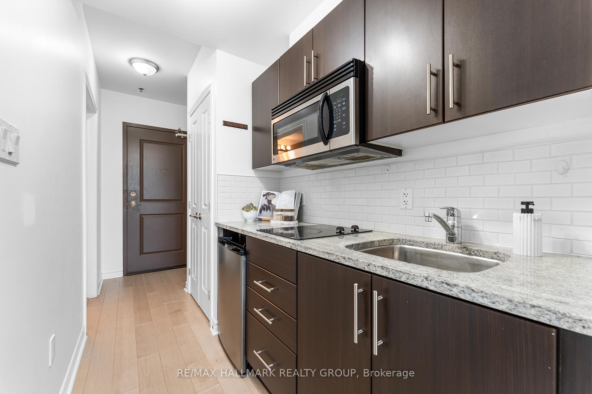 Photo 5 of Unit 410, 429 Kent Street, Ottawa, Ottawa Centre — HOMEH