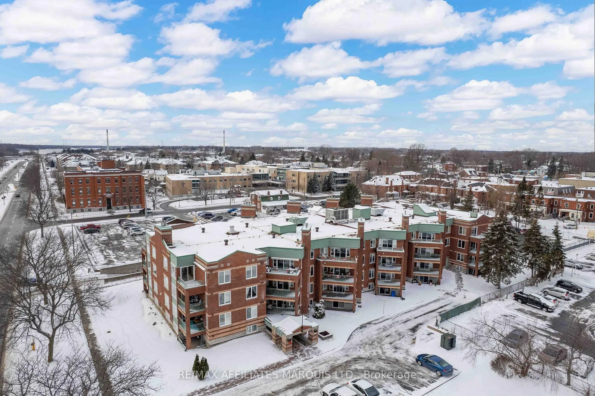 Photo 1 of Unit 411, 121 Water Street W, Cornwall — HOMEH