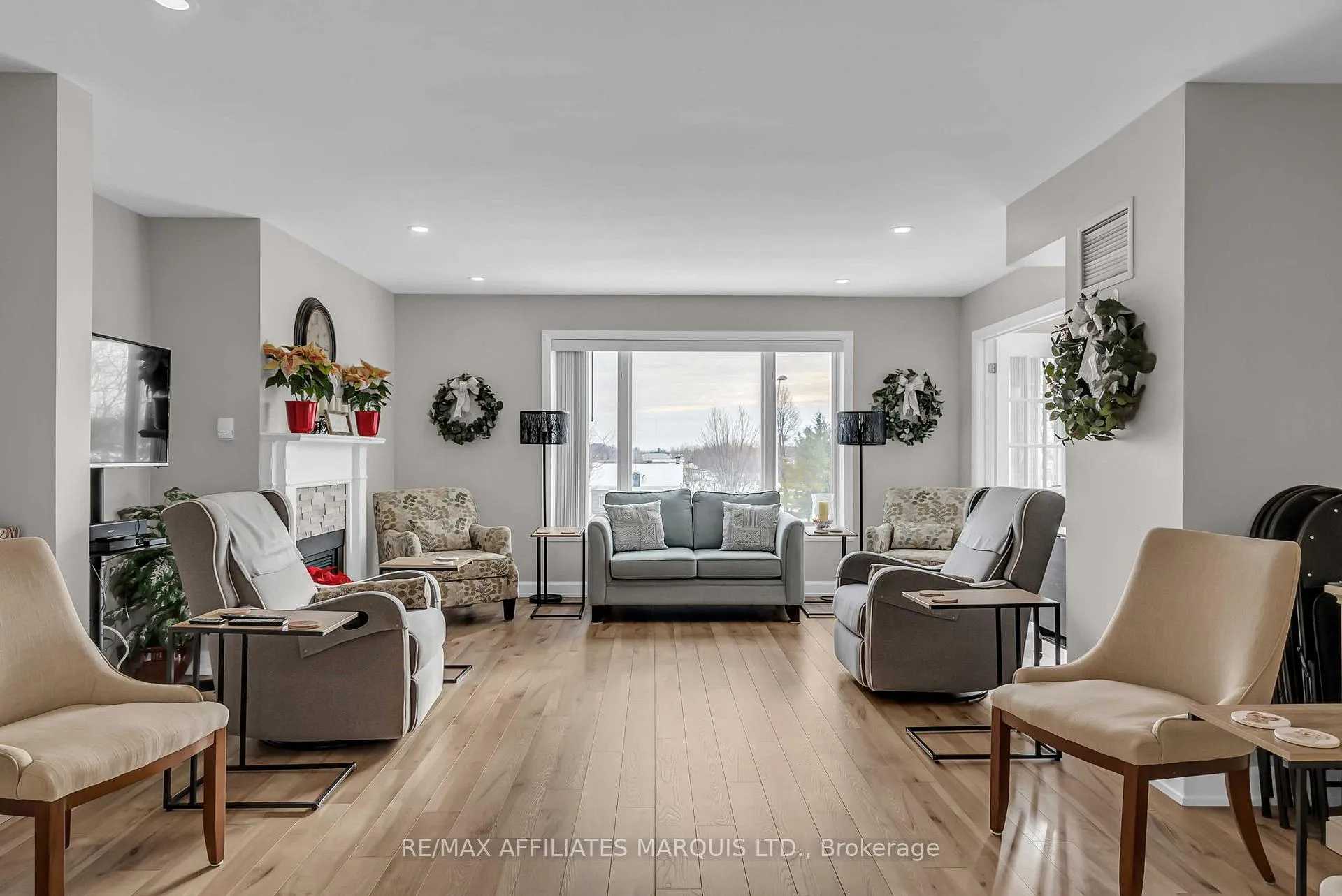 Photo 10 of Unit 411, 121 Water Street W, Cornwall — HOMEH