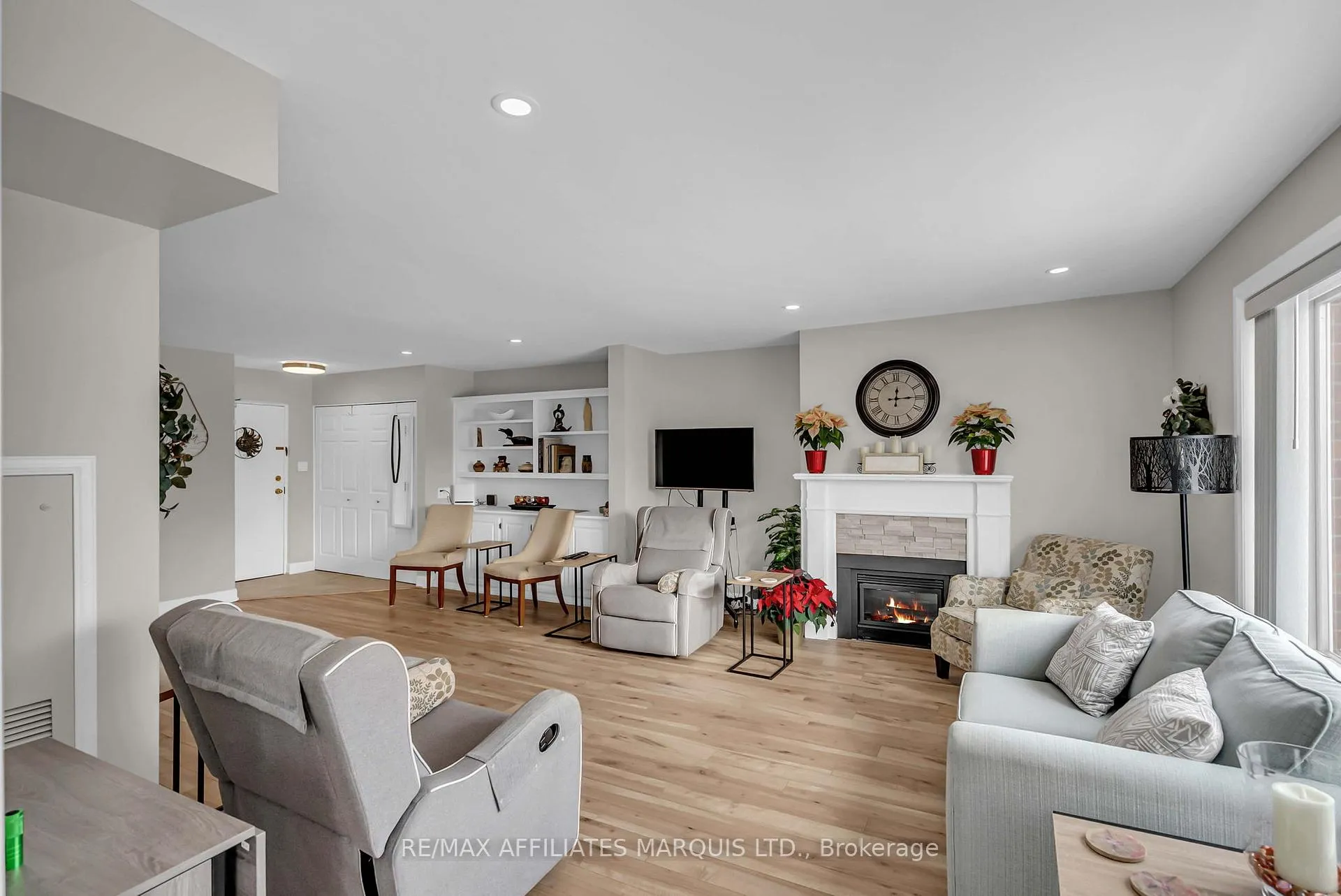 Photo 11 of Unit 411, 121 Water Street W, Cornwall — HOMEH