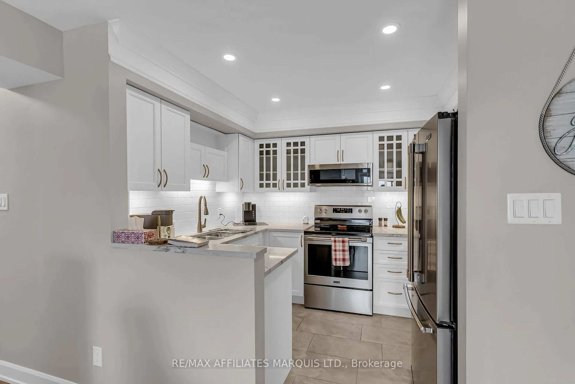 Photo 15 of Unit 411, 121 Water Street W, Cornwall — HOMEH
