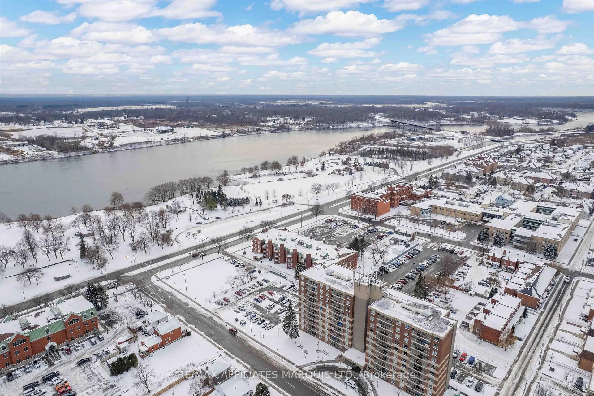 Photo 40 of Unit 411, 121 Water Street W, Cornwall — HOMEH
