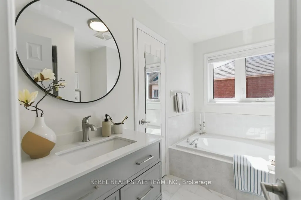 Photo 22 of 11 Booth Crescent, Ajax, Central — HOMEH
