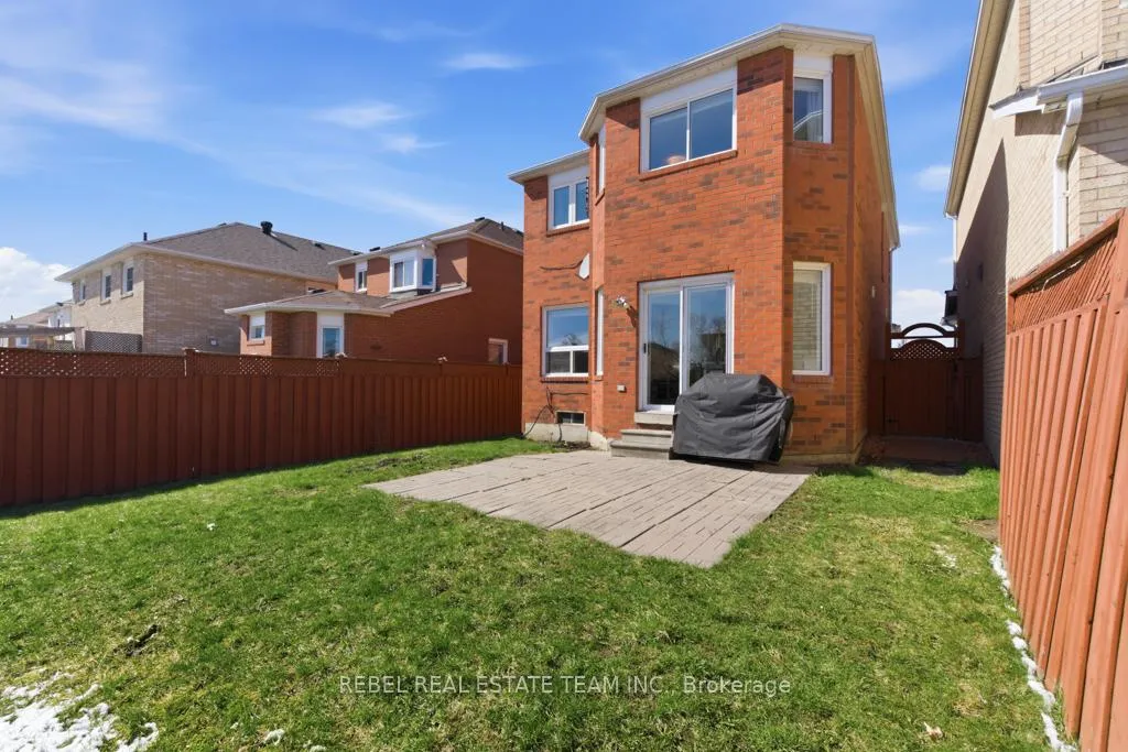 Photo 34 of 11 Booth Crescent, Ajax, Central — HOMEH