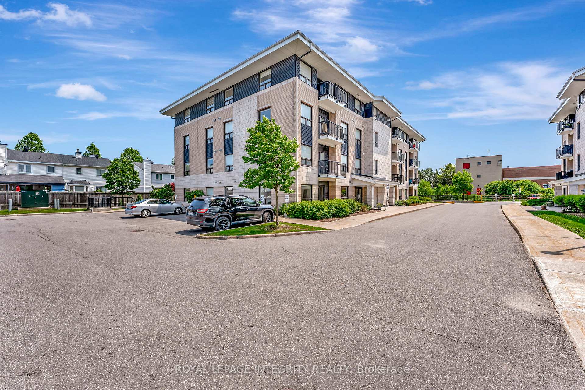 Photo 2 of Unit 106, 225 Winterfell Private, Ottawa, Hunt Club Park — HOMEH