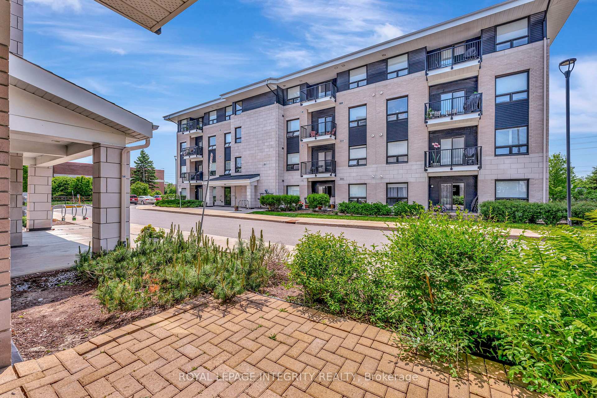 Photo 3 of Unit 106, 225 Winterfell Private, Ottawa, Hunt Club Park — HOMEH