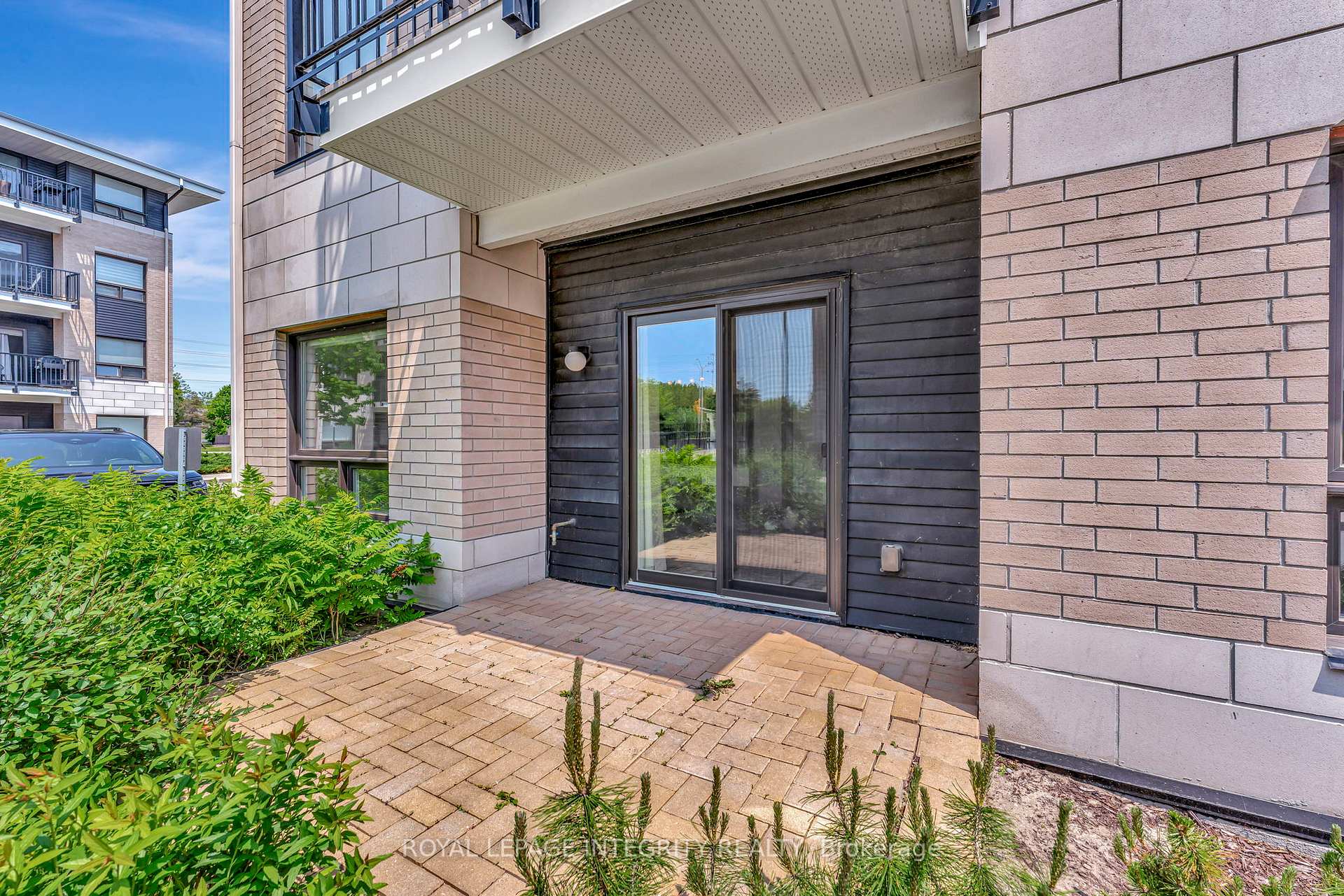 Photo 4 of Unit 106, 225 Winterfell Private, Ottawa, Hunt Club Park — HOMEH