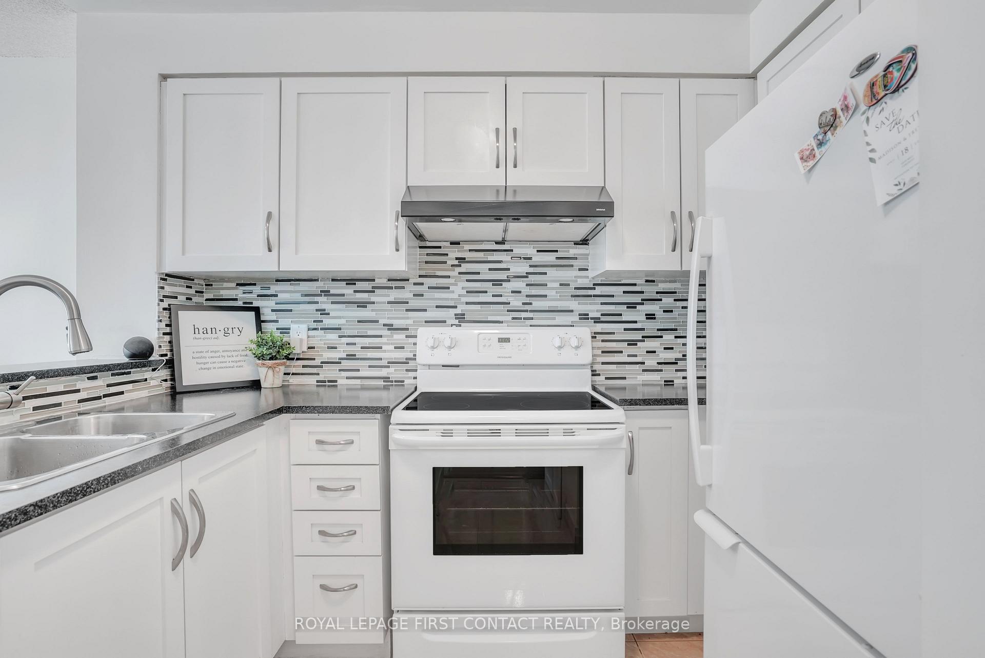 Photo 13 of Unit 908, 140 Dunlop Street E, Barrie, City Centre — HOMEH