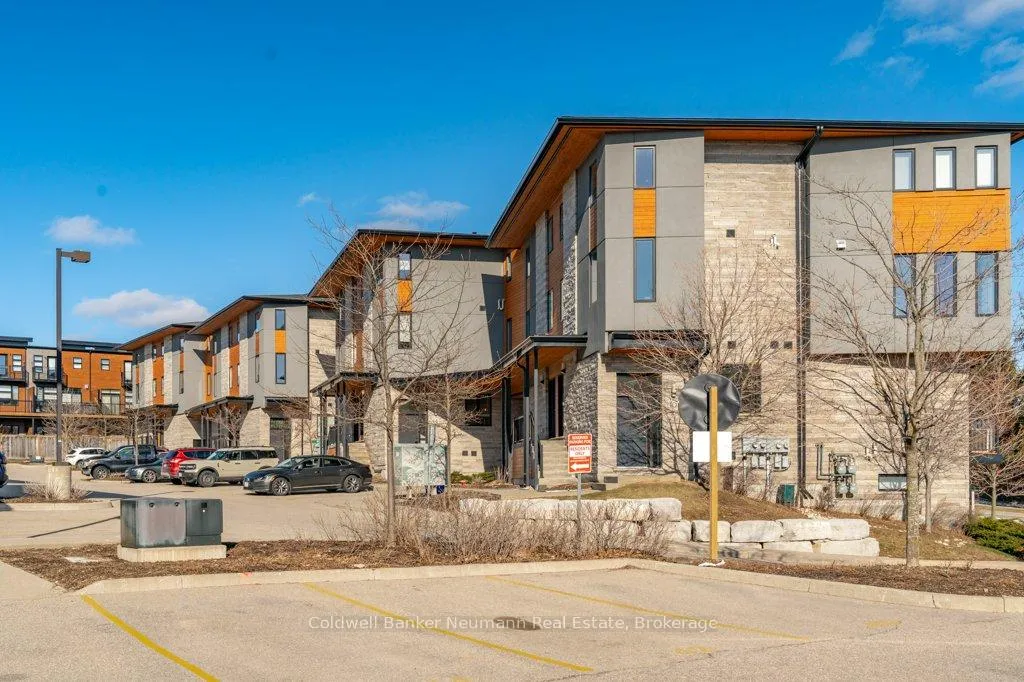Photo 3 of Unit 14, 32 Arkell Road, Guelph, Kortright East — HOMEH