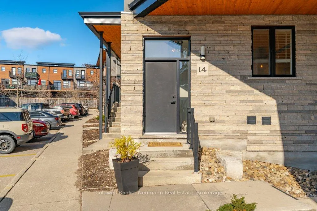 Photo 4 of Unit 14, 32 Arkell Road, Guelph, Kortright East — HOMEH