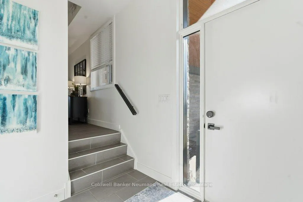 Photo 6 of Unit 14, 32 Arkell Road, Guelph, Kortright East — HOMEH