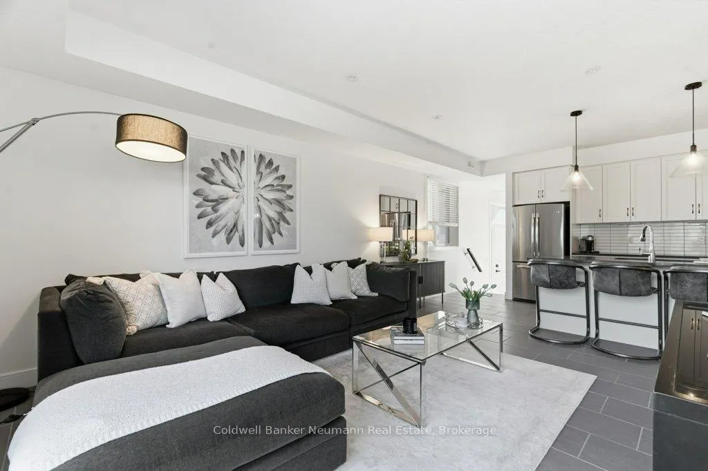 Photo 13 of Unit 14, 32 Arkell Road, Guelph, Kortright East — HOMEH